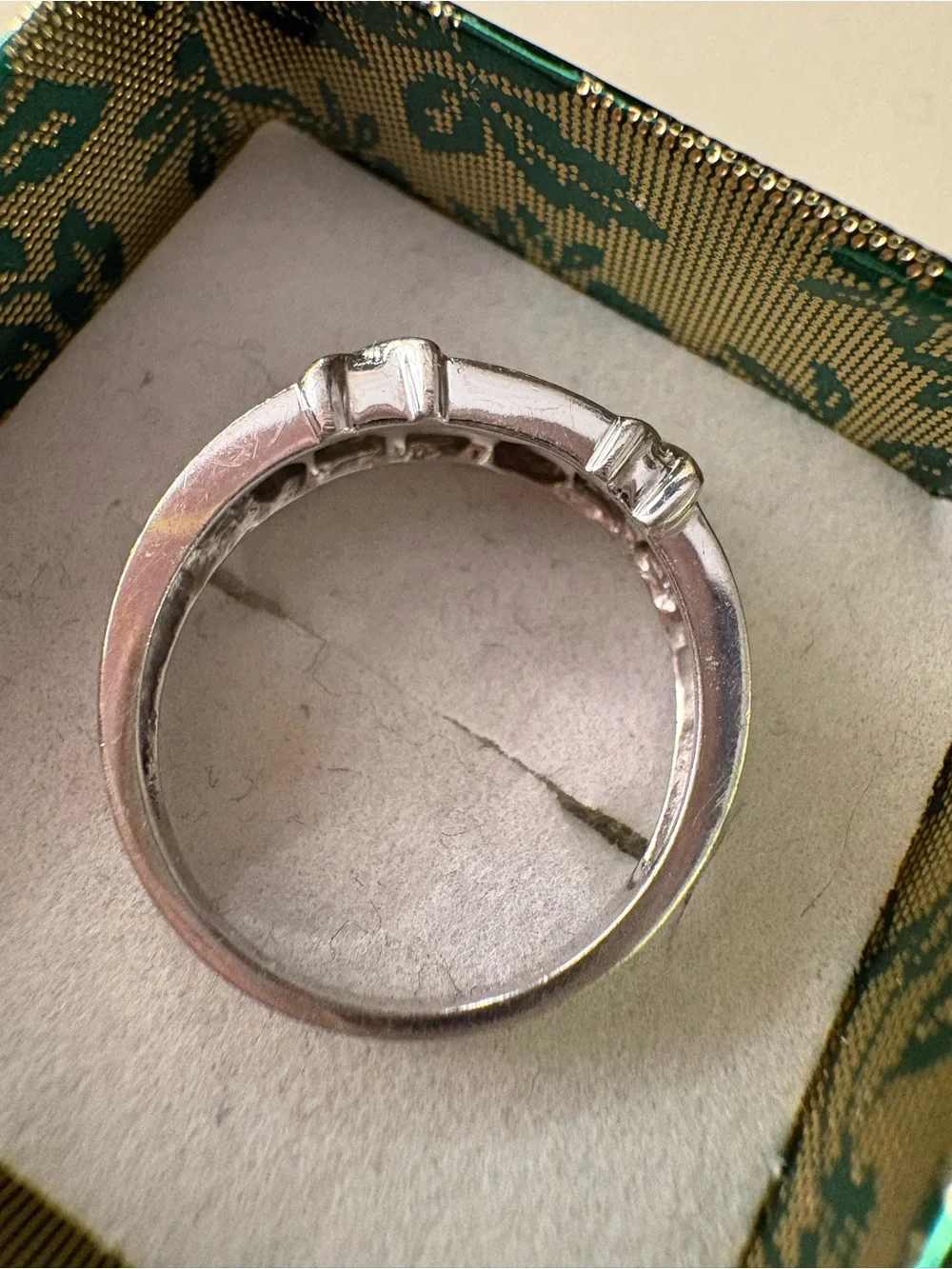 10k White Gold Diamond Stacker Band